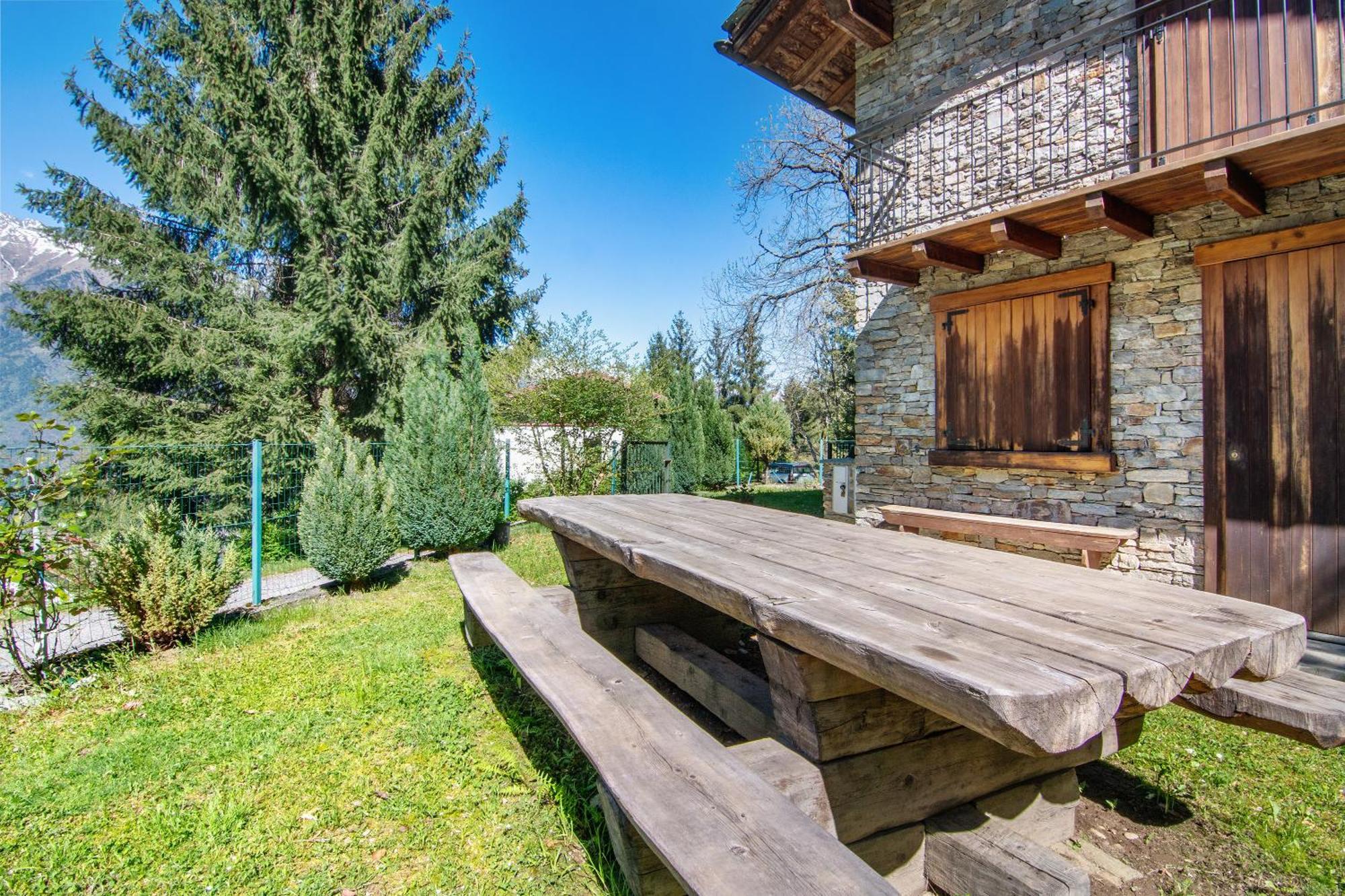 Lake And Mountain Holiday Sacco  Exterior foto